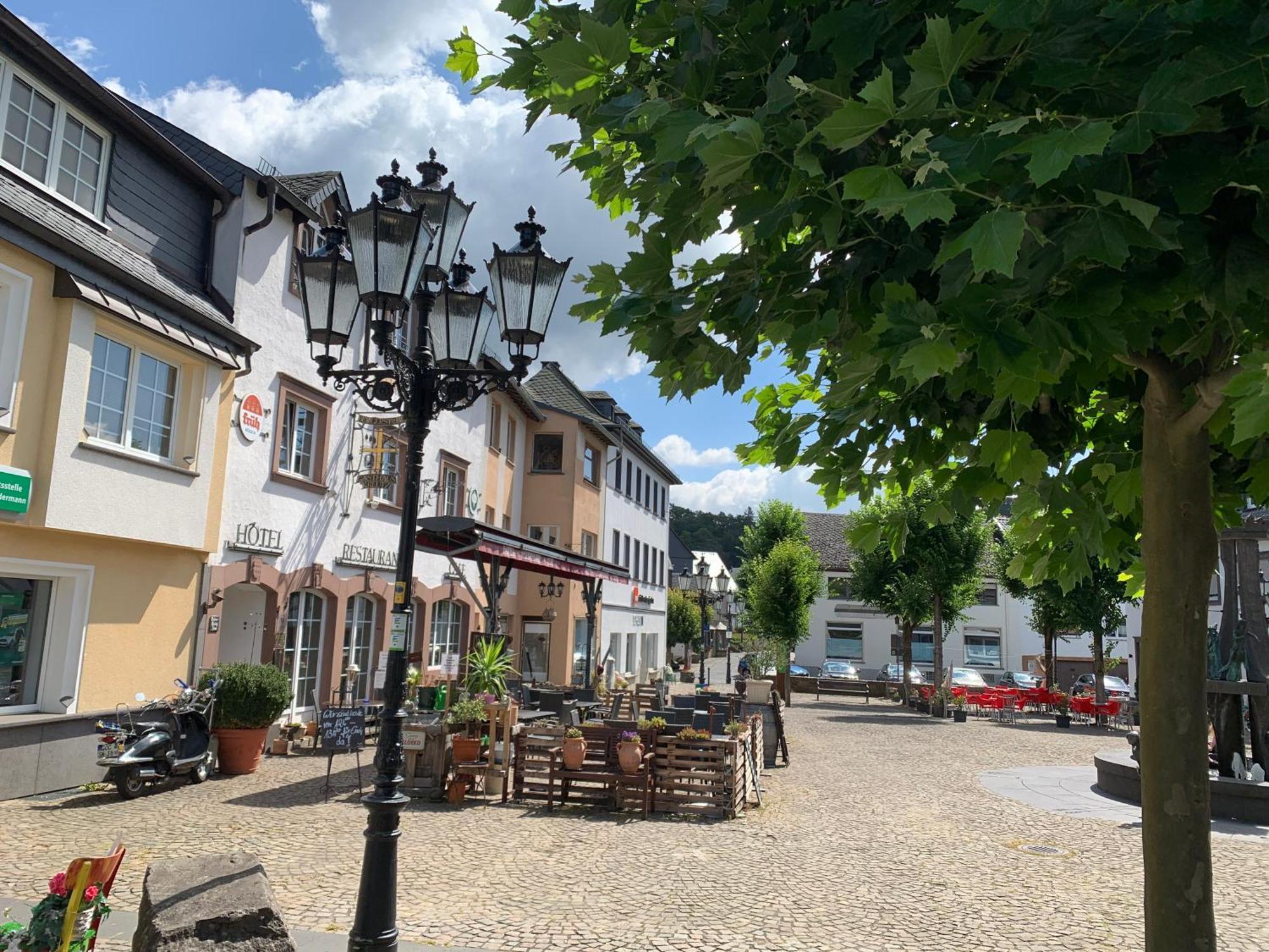 Ritterstube - Eifelstube mit Charme, außergewöhnliches Ferienhaus Ulmen Exterior foto