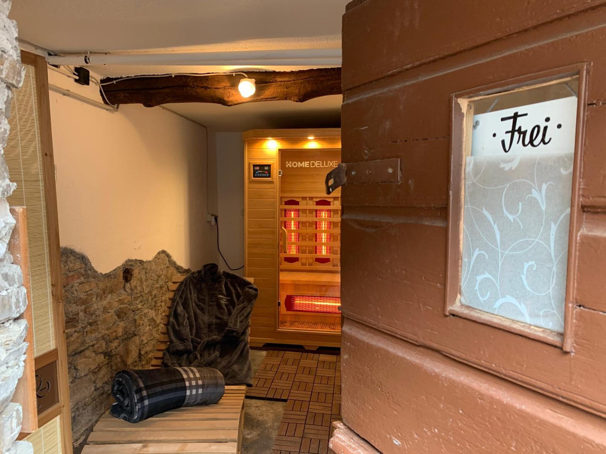 Ritterstube - Eifelstube mit Charme, außergewöhnliches Ferienhaus Ulmen Exterior foto